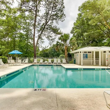Hilton Head Condo With Wet Bar, Near Golf And Beach!